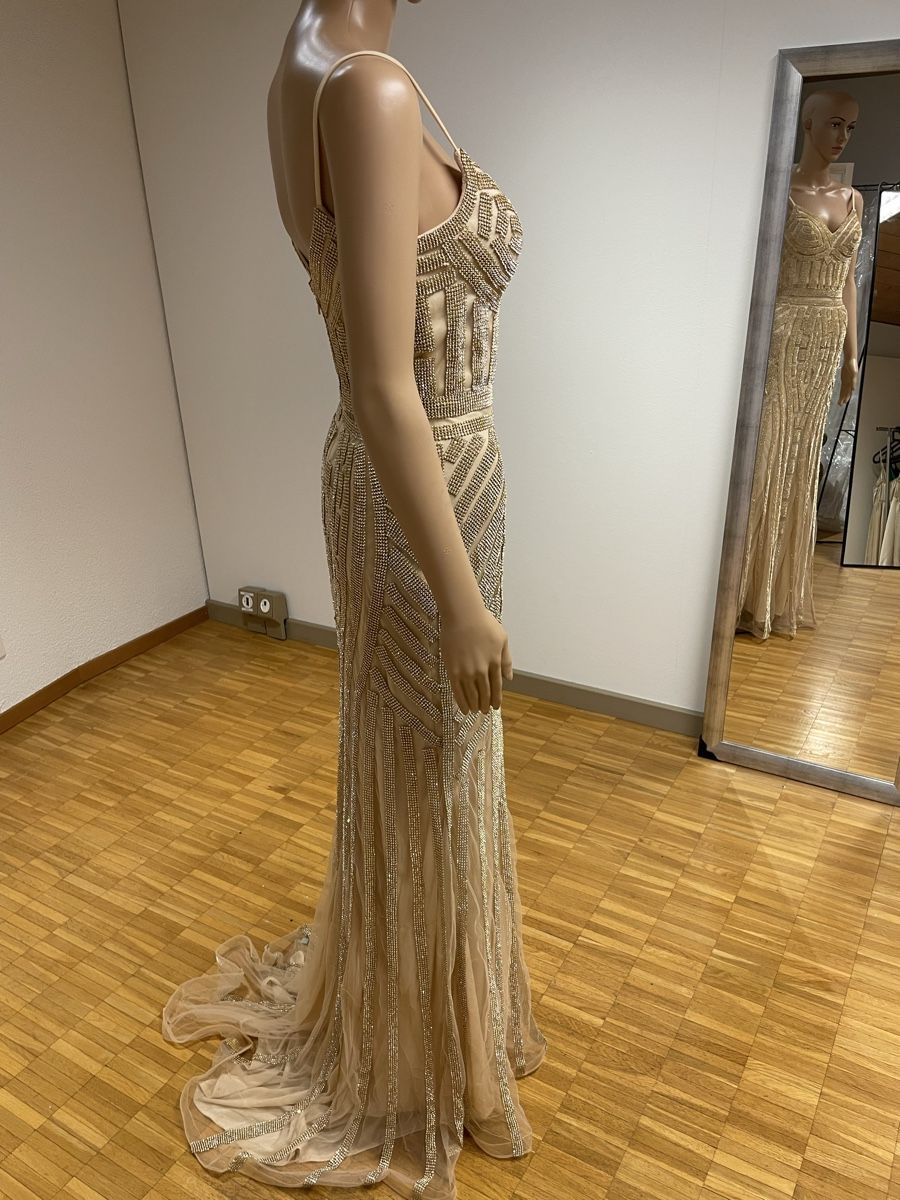 Robes: Abendkleid lang beige bestickt Grösse S neu – Neuf (Voir description) à Appenzell par mir_rqn6 4