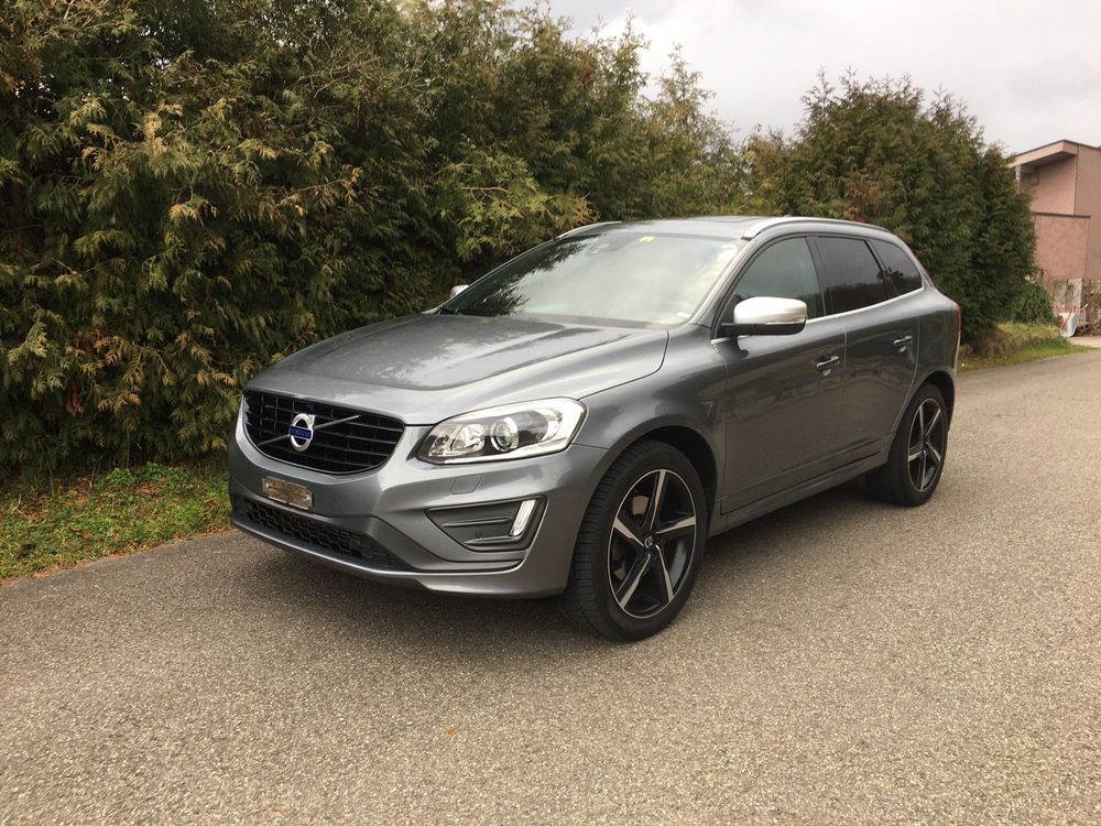 VOLVO XC60 D5 AWD MOMENTUM R-DESIGN S/S 220PS - MFK/SERVICE