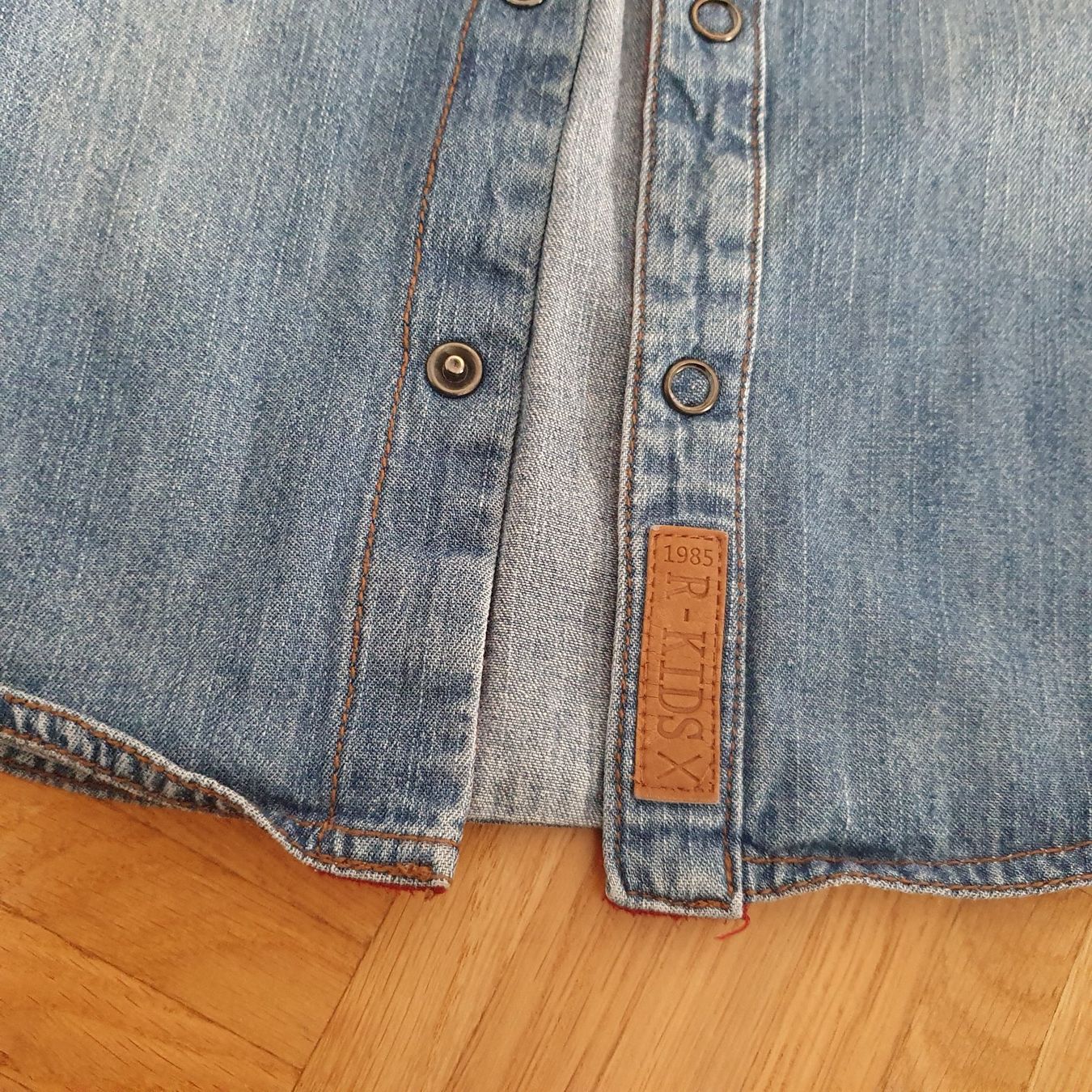 Camicie, T-shirt & Polo: Chemise en 👖 108 – Usato da Prilly venduto da RoDyRe 1