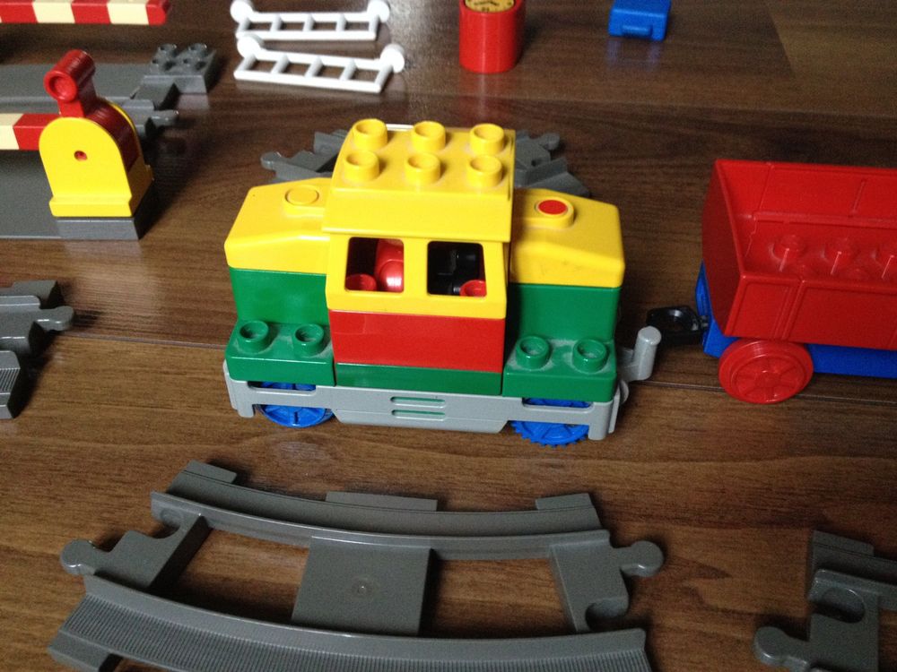 54-teiliges Bausteine Zug Schienen Set - City Eisenbahn Mit Kurven & Geraden Schienen