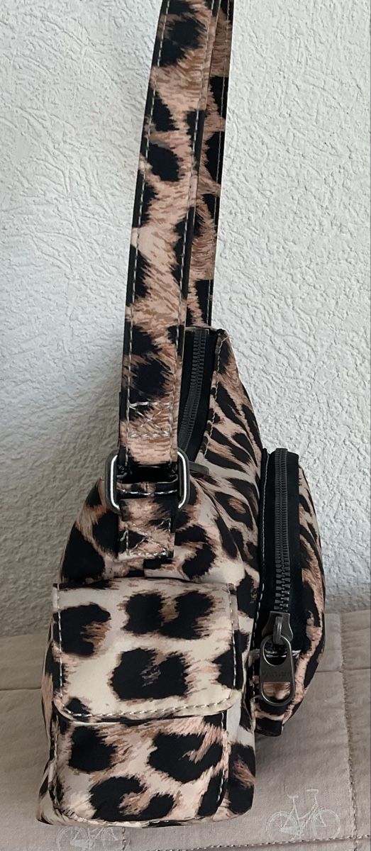 Pull&Bear Borse da donna: Pull&Bear pochette imprimé léopard – Nuovo (secondo la descrizione) da Corseaux venduto da Mililaforet75 1