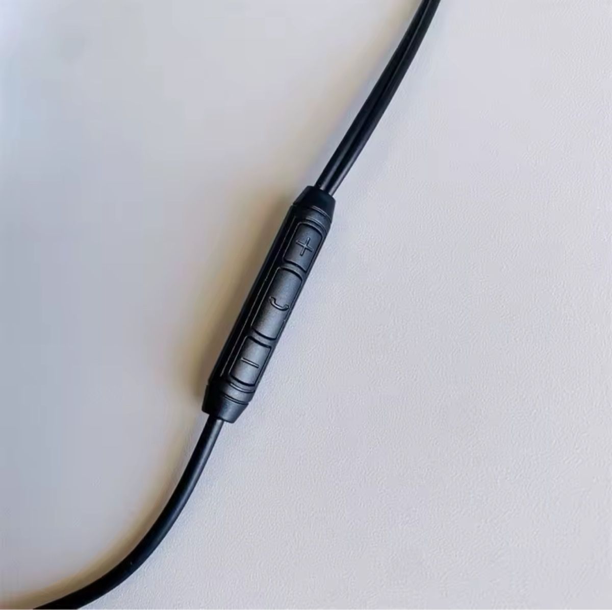 Cuffie: Retro Kopfhörer mit USB-Kabel – Nuovo (secondo la descrizione) da Oensingen venduto da custom_lenkraeder 1