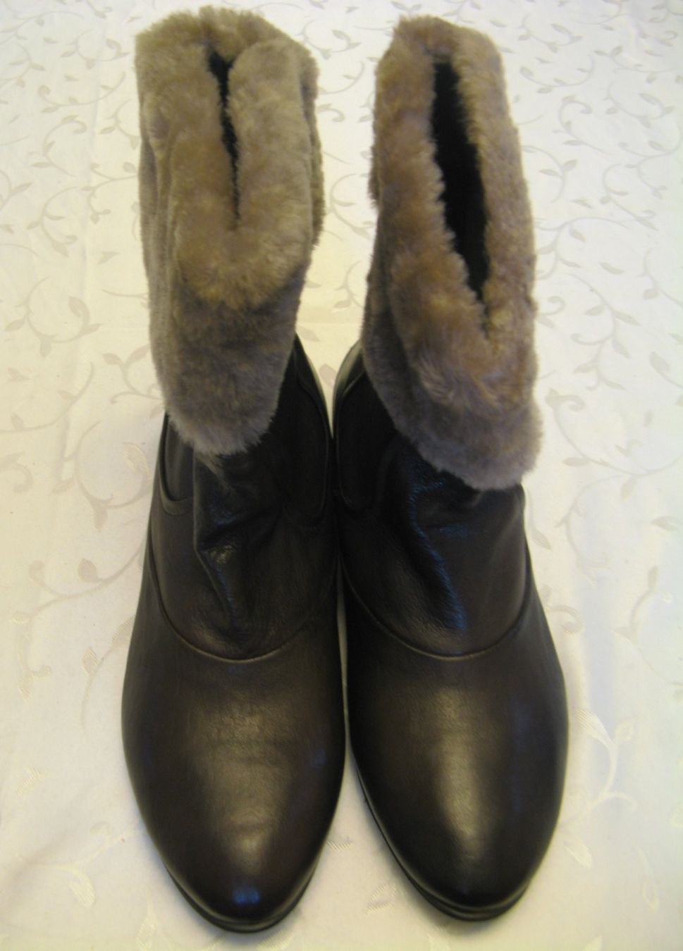 Scarpe da donna: Damenstiefel Grösse 42 – Nuovo (secondo la descrizione) da Frauenfeld venduto da Interessent1