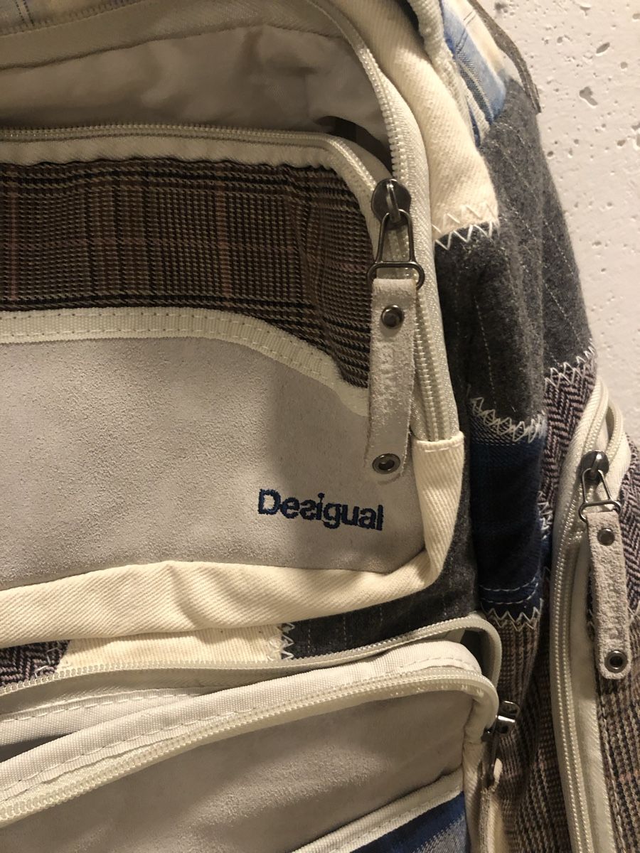 Desigual Zaini: Rucksack mit Rollen – Nuovo (secondo la descrizione) da Seuzach venduto da Alisa87 1