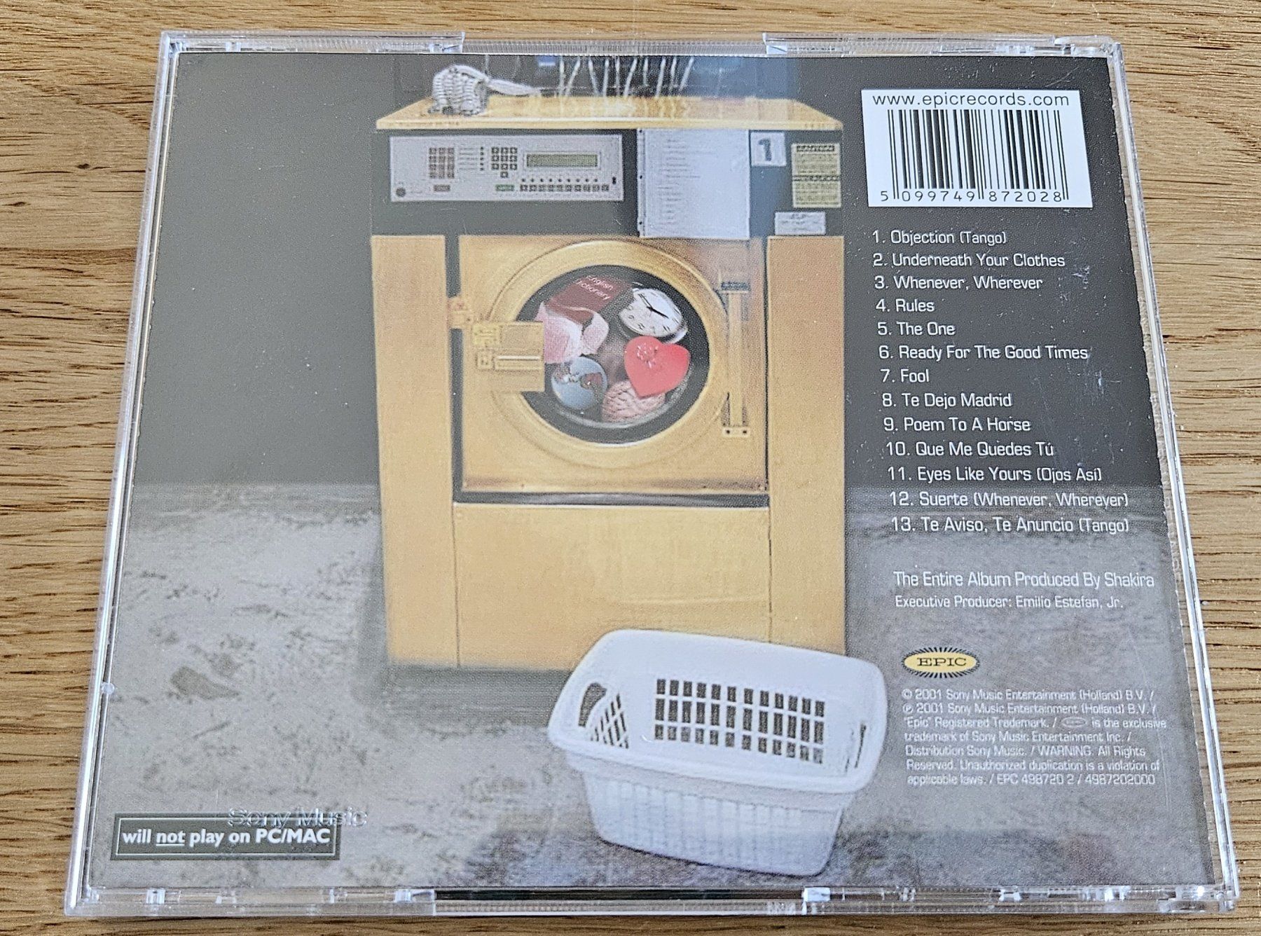 CD: CD Shakira: Laundry Service – Usato da Schaffhausen venduto da asyouwestley 2