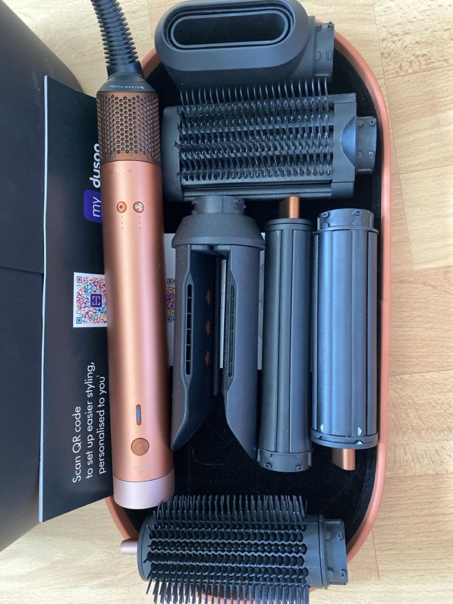 Dyson Asciugacapelli: Dyson Airwrap Co-anda2x brand new, barely used – Nuovo (secondo la descrizione) da St. Gallen venduto da ish_jl6m 1