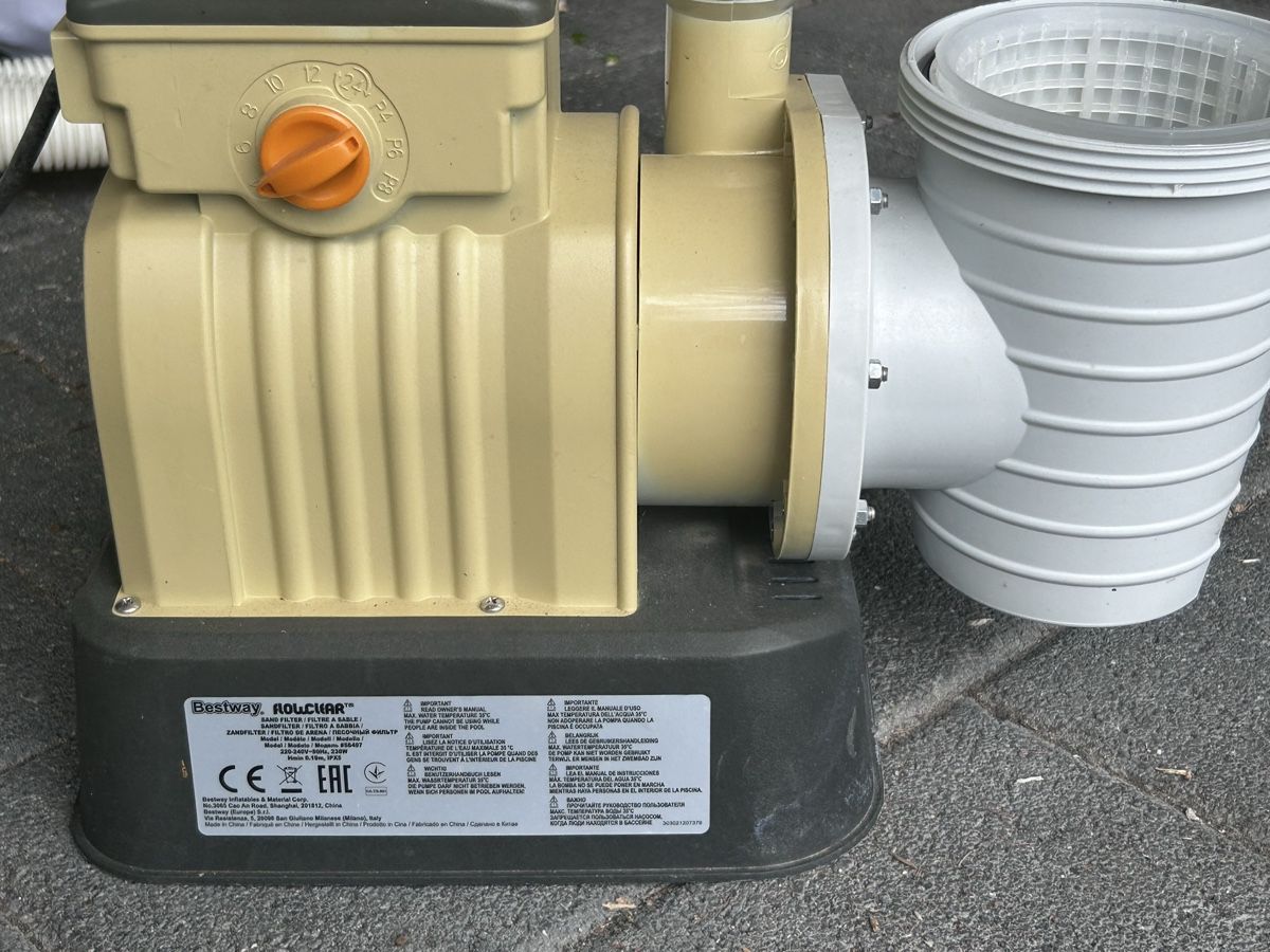 Schwimmbad-Zubehör: Poolpumpe Zubehör Set gebraucht – Gebraucht aus Vordemwald von rotscher74