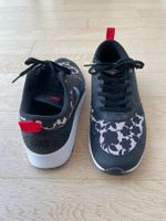 Nike Air Max Thea, schwarz mit Blumenmuster, Grösse 40