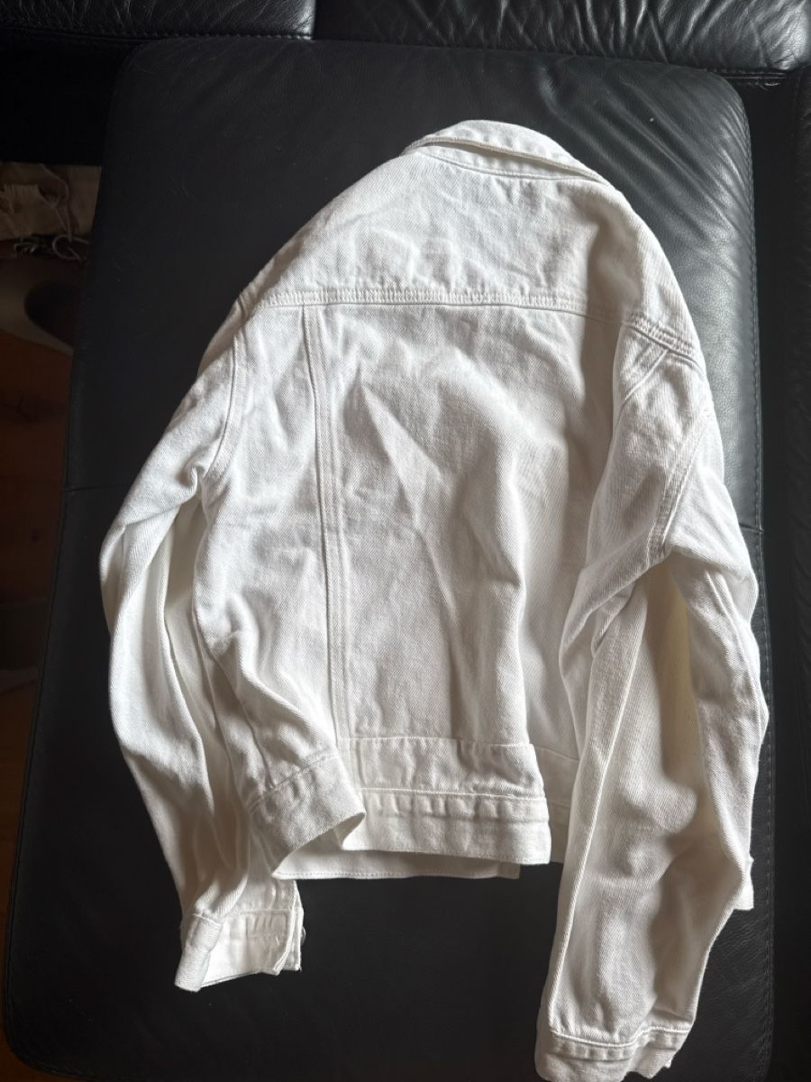 Jacken: White Denim Jacket SizeS- M – Gebraucht aus St-Gingolph von Ynatka 1