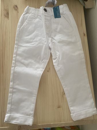Pantalon NEXT blanc neuf, taille 2-3 ans, idéal été!