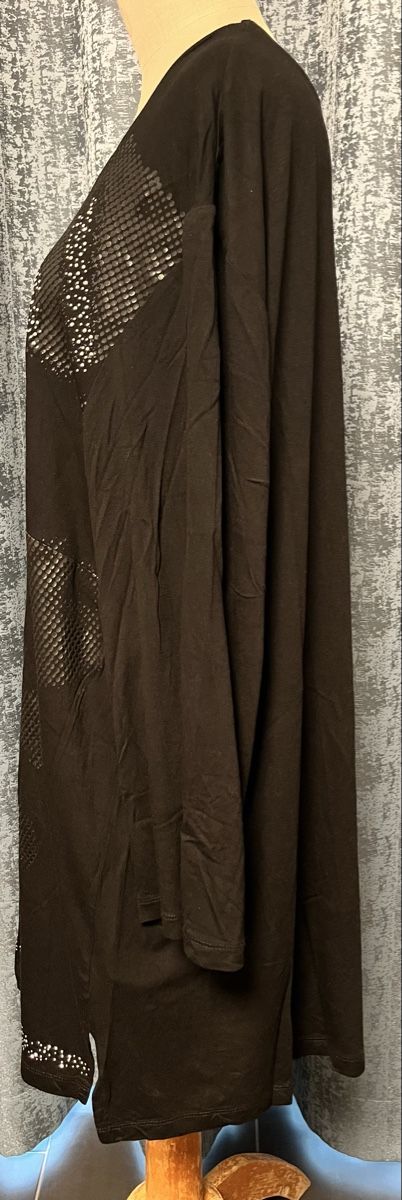 T-shirt: Damen Langarmshirt Schwarz mit Steinen – Usato da Eglisau venduto da regulmei 5