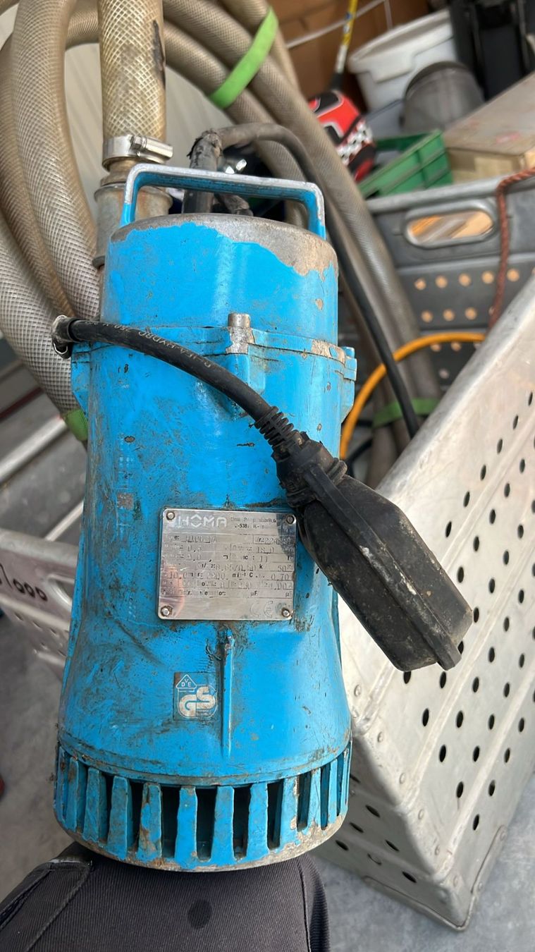 Pompe & Parti di ricambio: Tauchpumpen – Usato da Bilten venduto da Porsche037 2