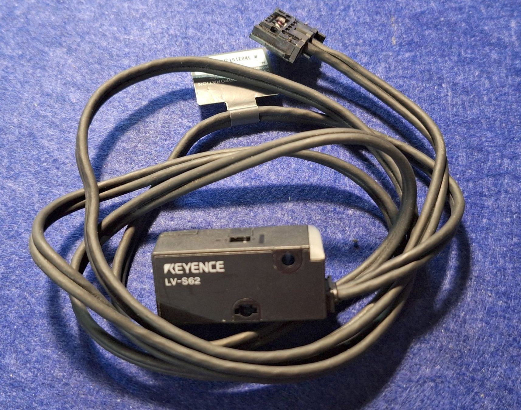 Componenti elettronici: capteur laser Keyence LV-S62 – Usato da Bussy FR venduto da 023