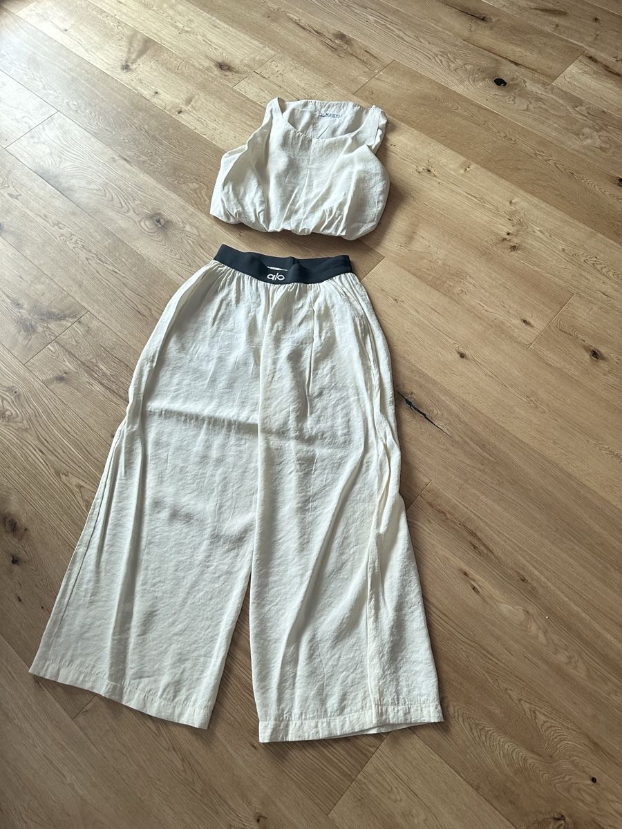 Anzüge & Kostüme: Sommer Hose und bluse – Gebraucht aus Mels von ricoshop