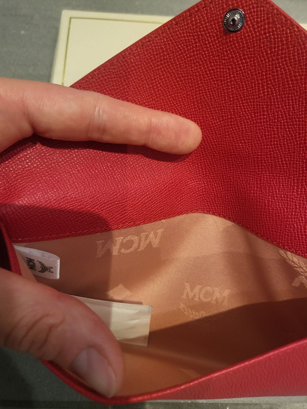 Mcm Sacs: NEUE MCM Pouch Tasche – Neuf avec emballage d'origine à Hellbühl par d.d.d.125 3