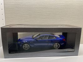 Modellauto BMW M6 Coupe blau Massstab 1:18 neuwertig OVP