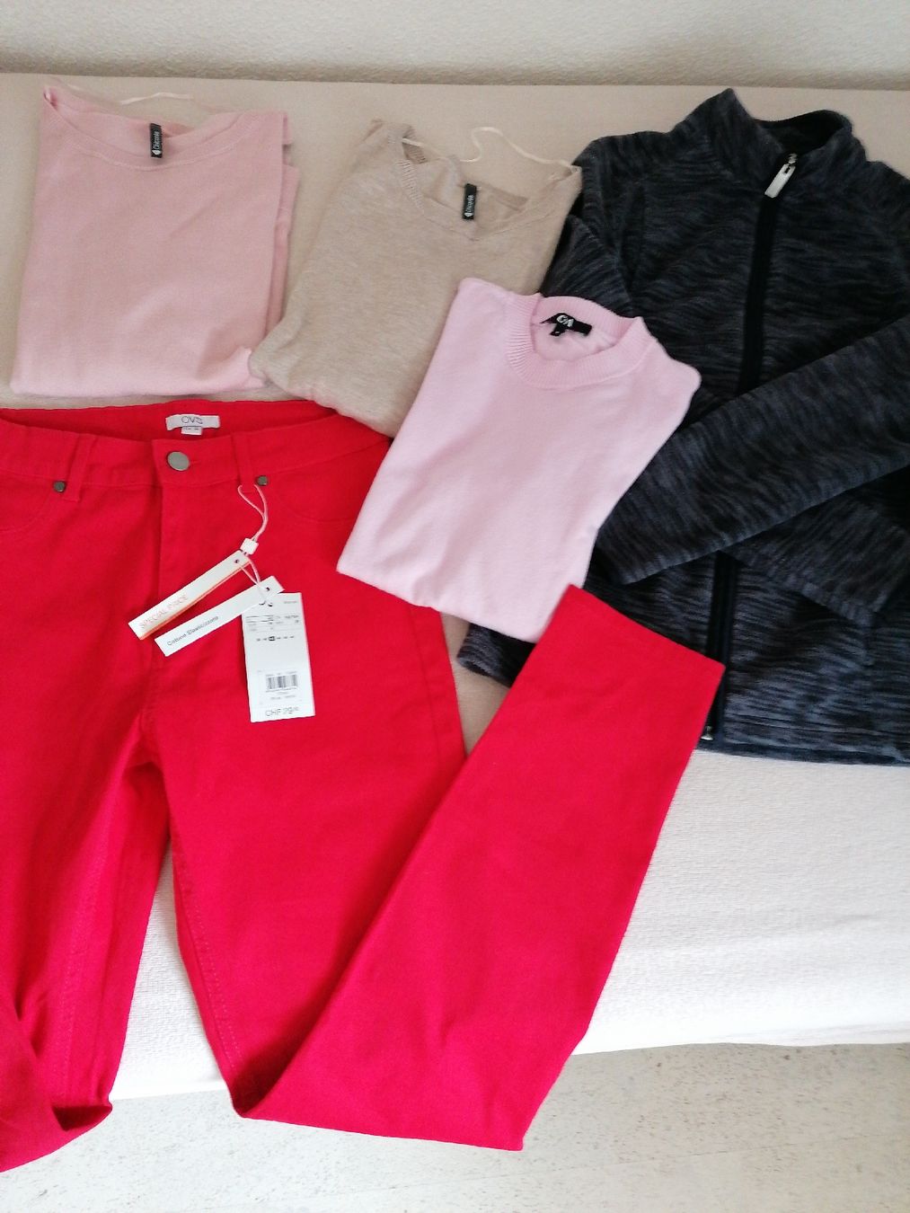 Lotti di vestiti: Kleiderpaket S/M – Nuovo (secondo la descrizione) da Kaltbrunn venduto da Pitschifan