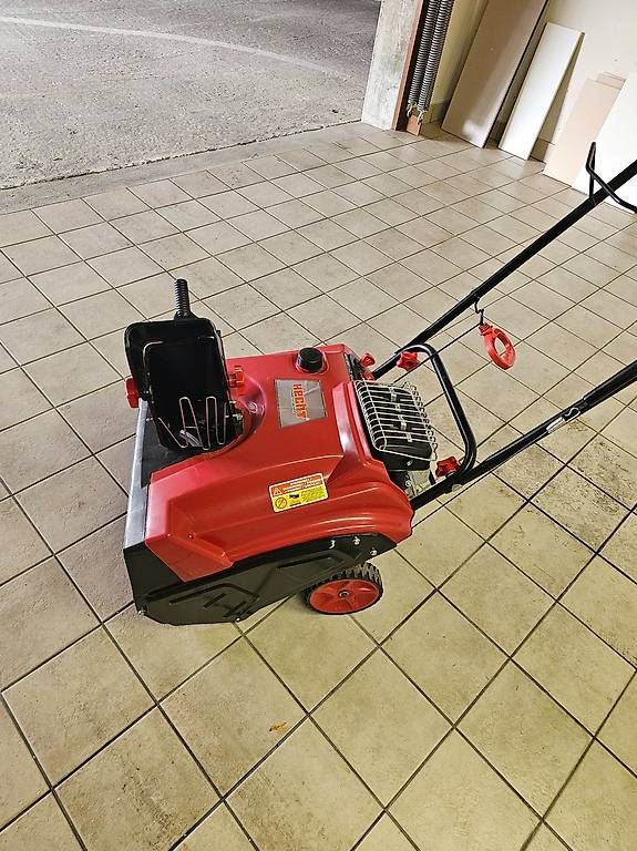 Tutte le macchine: Hecht Schneefräse – Usato da Rebstein venduto da jeta07