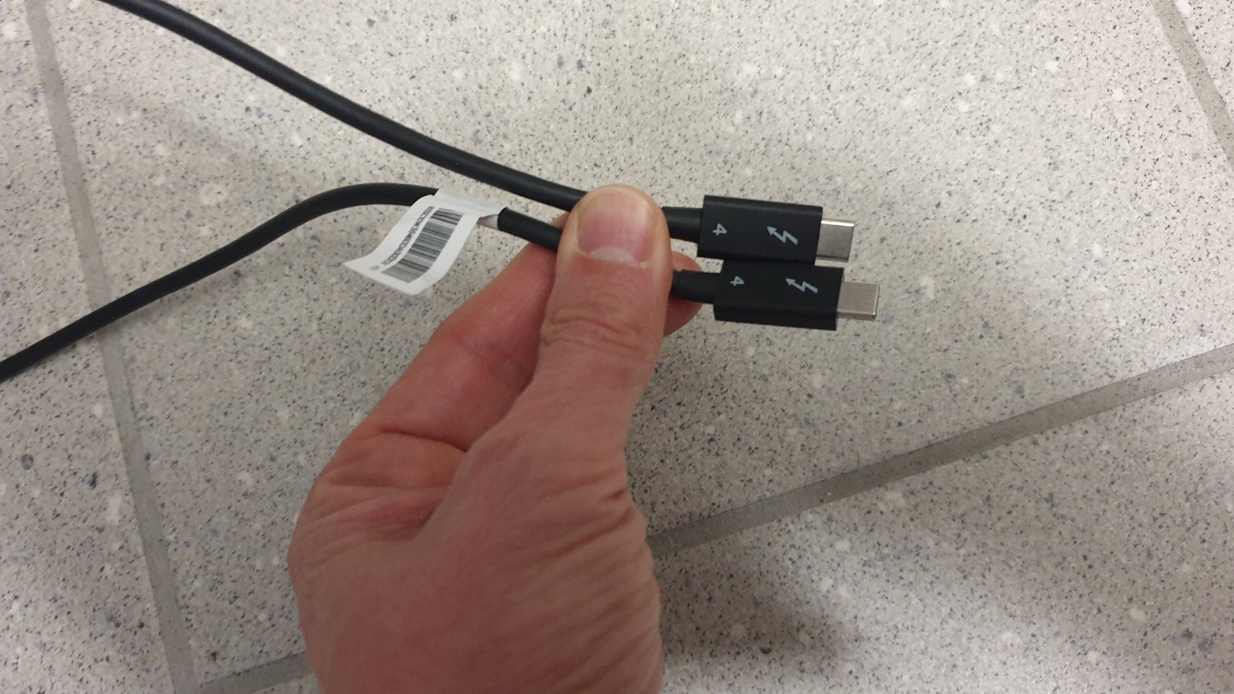 Cavi: USB-C auf USB-C Kabel (73cm, schwarz) – Usato da Stäfa venduto da Supertramp73 1