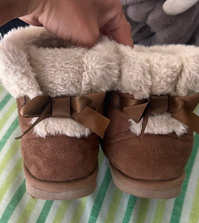 Chaussures filles: Boot hiver chaud fille 31 – D'occasion à Renens VD par mary184 1