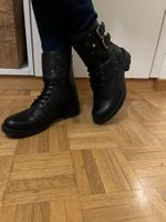 Coole, schwarze Echlederstiefeletten mit Nieten, Gr 37