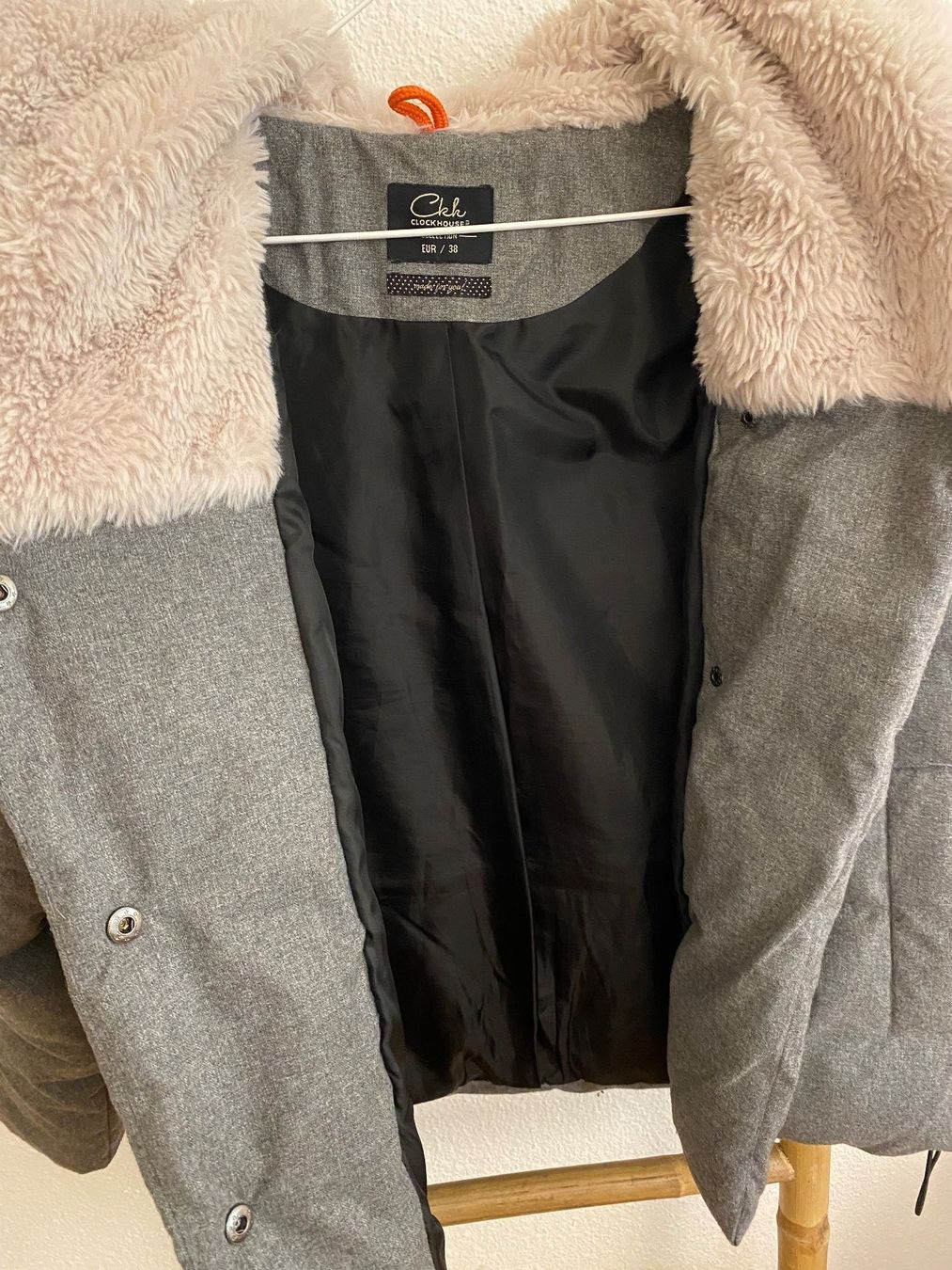 C&A Giacche: Winterjacke Pufferjacke C&A Grösse 38 – Usato da Cham venduto da Eliissa 3