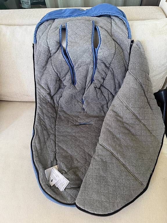 Sacchi a pelo: Ensemble Bugaboo nacelle  footmuff, matelas, plaid – Usato da Genève venduto da Poutch82 1