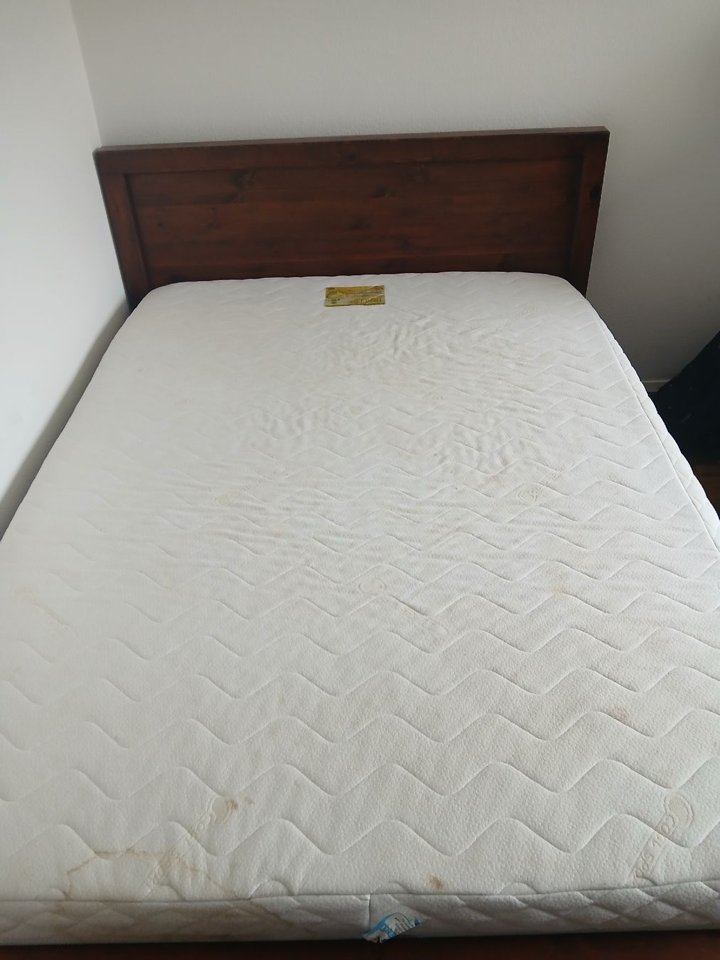 Letti: Solid Wood Double Bed Frame with Flexcell Mattress. – Usato da Dübendorf venduto da rol_fm6d 3
