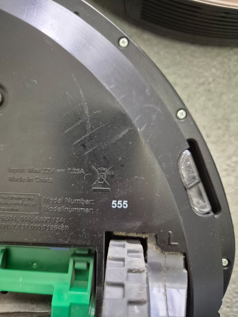 Irobot Aspirapolveri & Accessori: iRobot Roomba Staubsauger Roboter – Difettoso da Domat Ems venduto da tchnesa 4