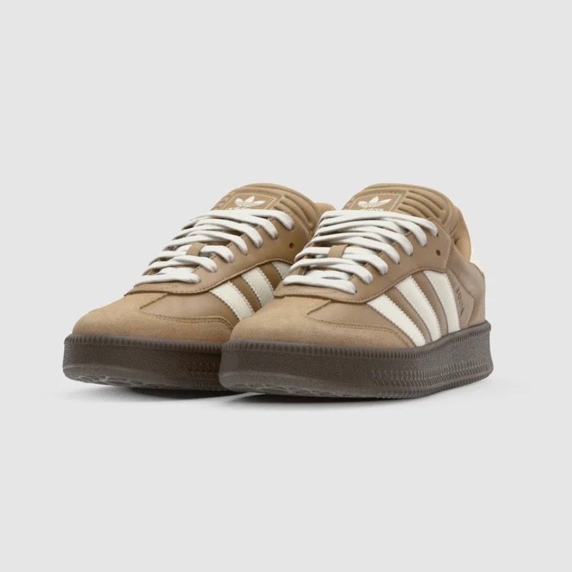 Adidas Scarpe da uomo: Adidas SAMBA XLG Gr. 44 NEU – Nuovo (secondo la descrizione) da Waltenschwil venduto da hansnine 6