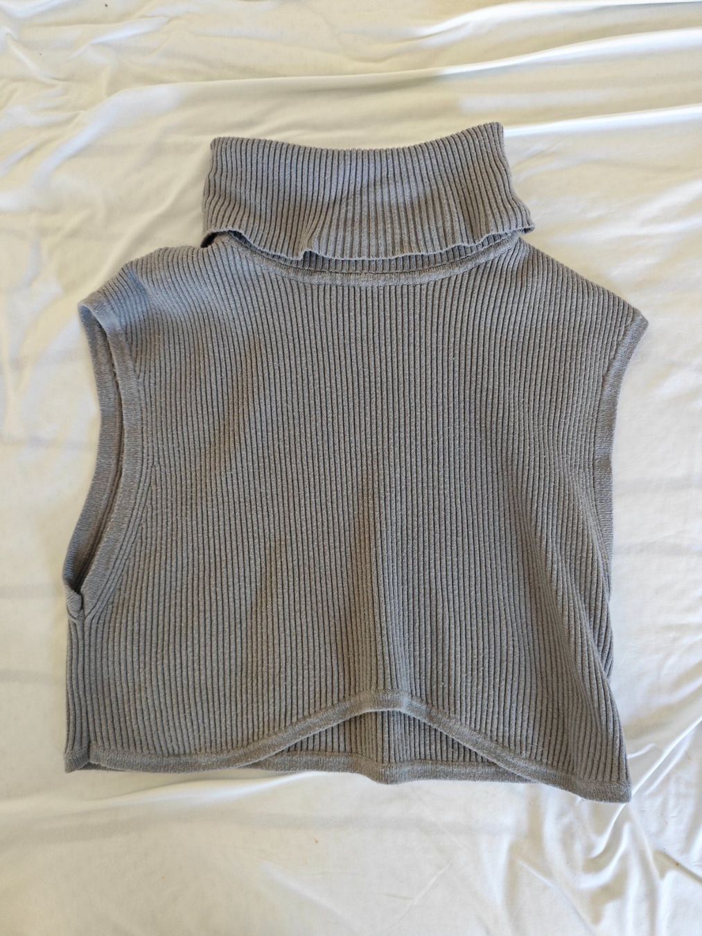 Top: Crop top turtleneck – Usato da Renens VD venduto da cba_r9y8 2