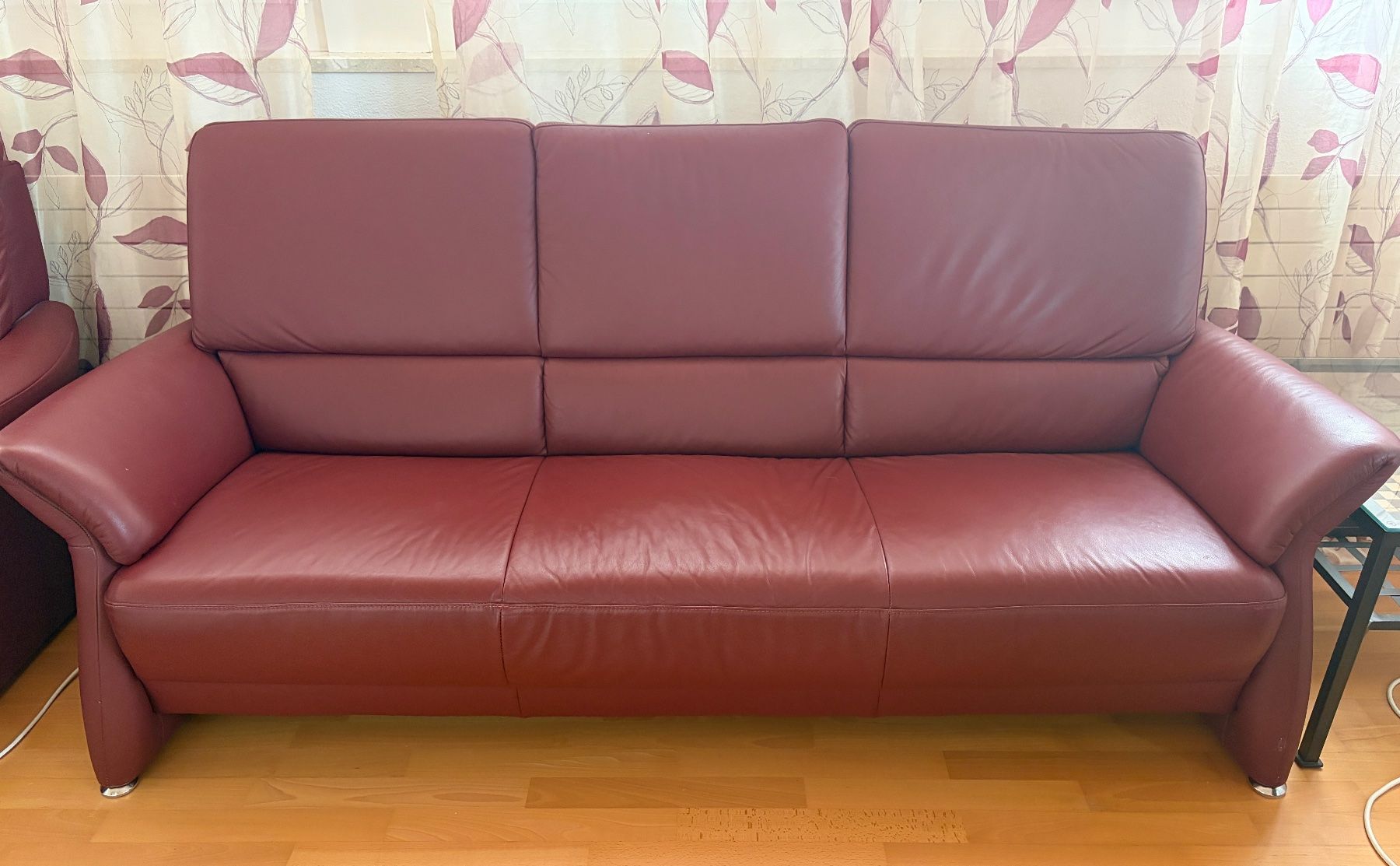 Divani: Elegante Echtleder-Couch – Usato da Teufen AR venduto da amo_hz5k