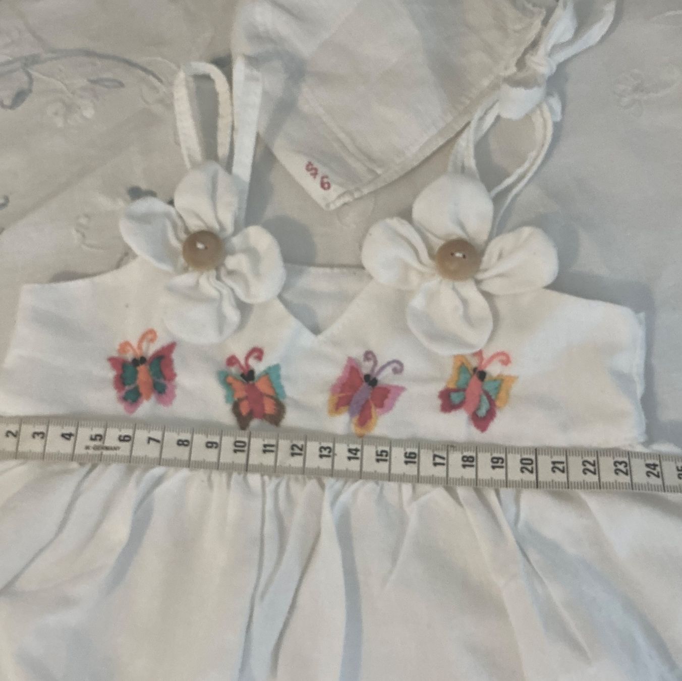 Bambole: ENTZÜCKENDES ÄLTERES BÉBÉKLEIDCHEN& HÄUBCHEN – Usato da Zell LU venduto da Silvermemory 6