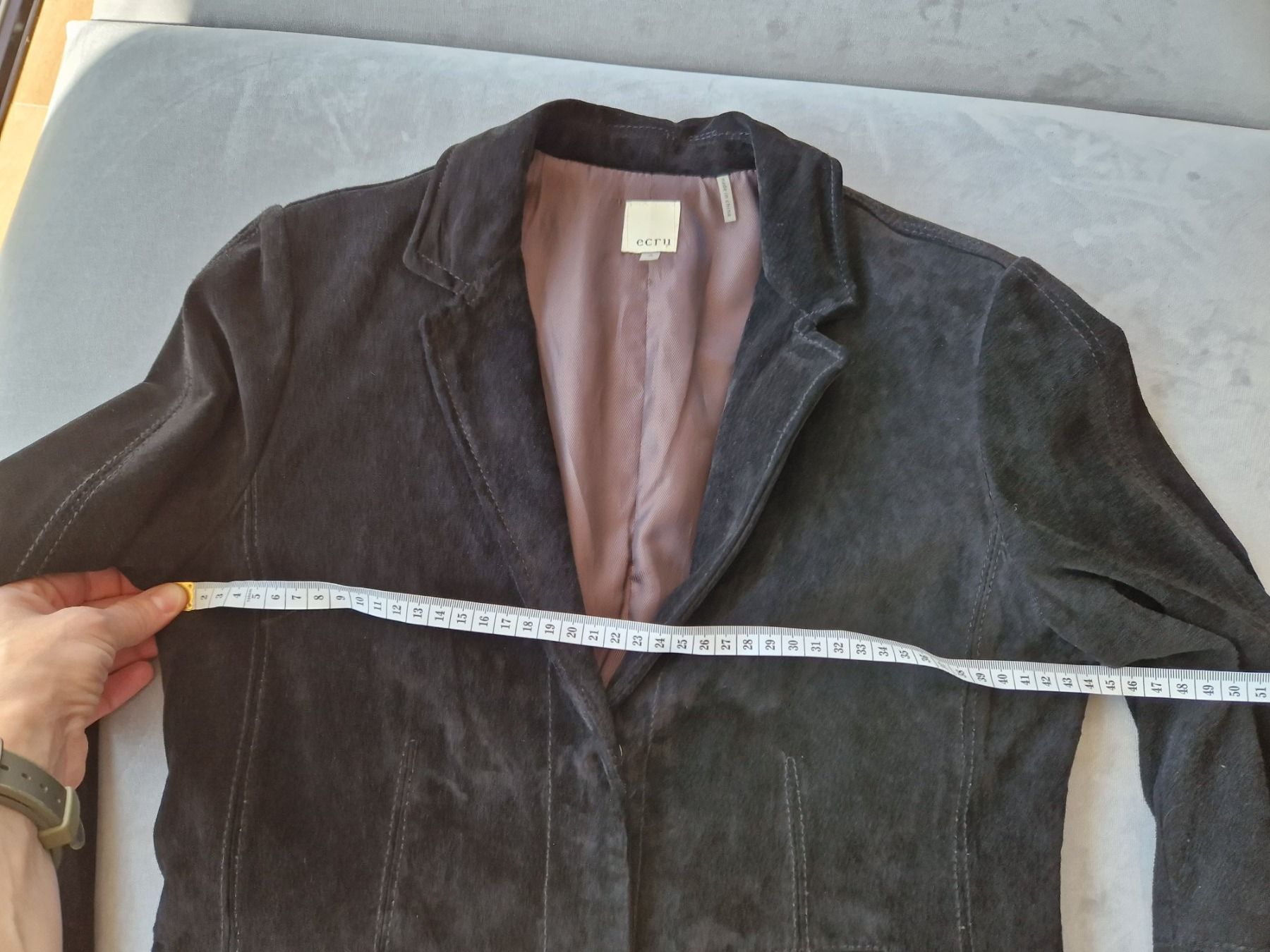 Jacken: ecru suede blazer size S color black – Gebraucht aus Adliswil von fashionholic 3