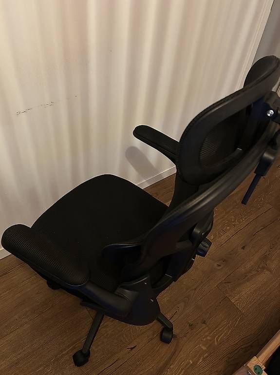 Stühle: Chaise de bureau/gaming – Neu und originalverpackt aus La Croix-de-Rozon von jul_vnk6 1