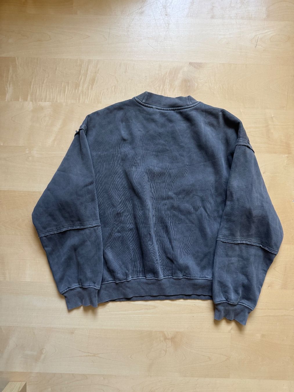 Weekday Lotti di vestiti: Weekday Hoodies | Gr. M – Usato da Biel-Benken BL venduto da tsb_collector 1