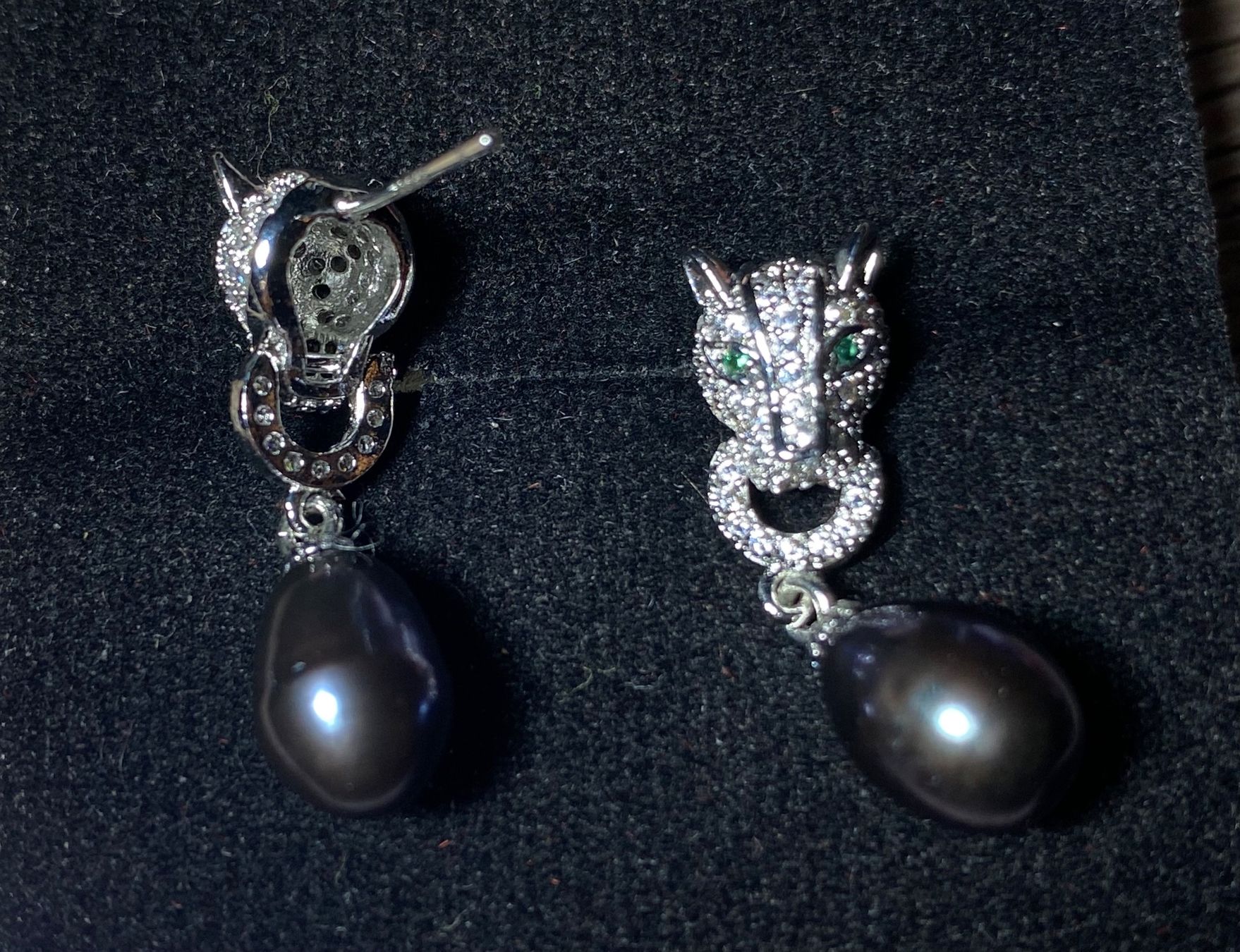 Orecchini pendenti & Orecchini a lobo: Ohrstecker mit Süsswasserperlen + Smaragd: Leopard Motiv – Nuovo e nell'imballaggio originale da Laax venduto da Kiki_Kingdom3 6