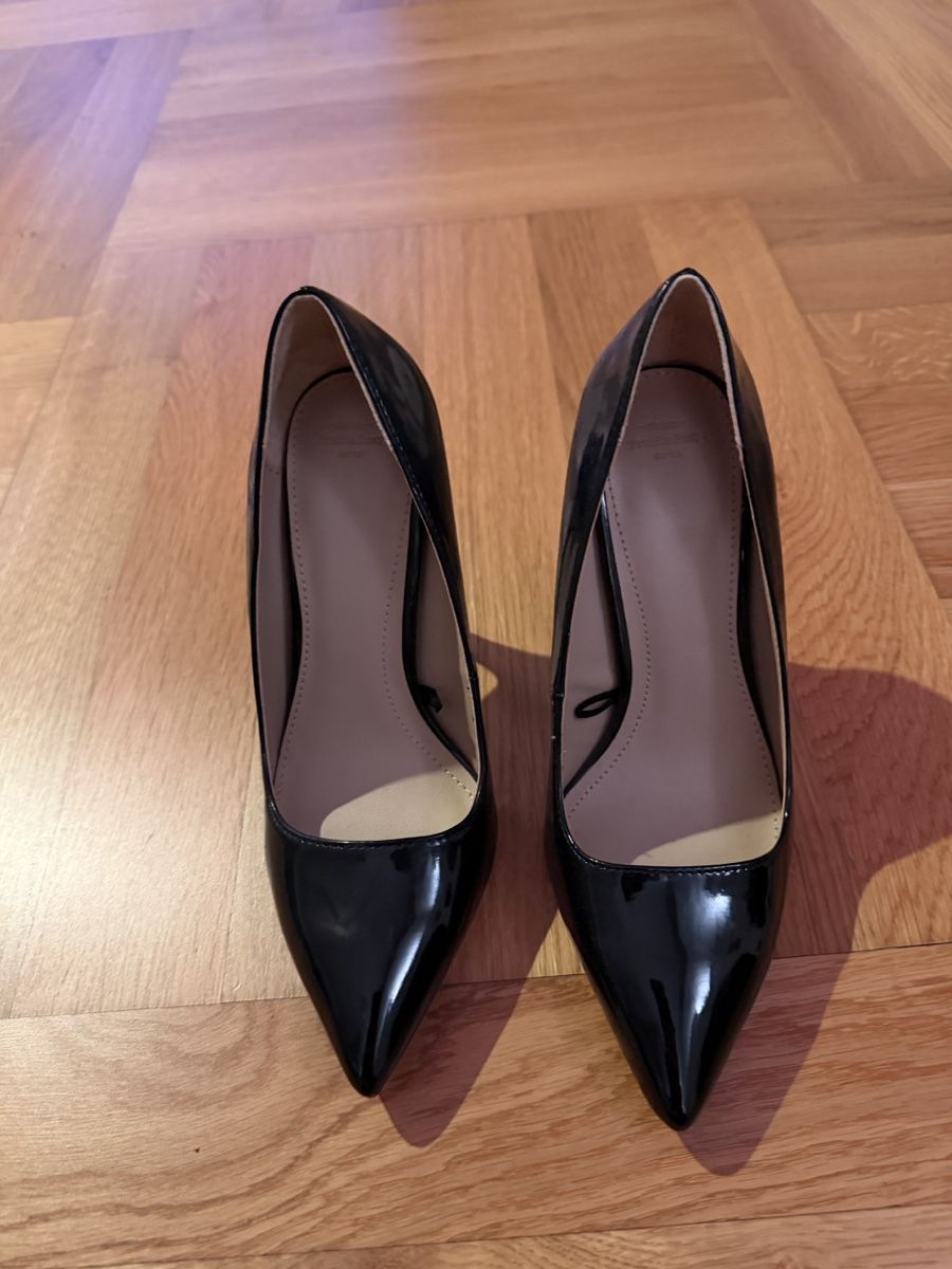 Zara Scarpe da donna: Lack Pumps, Schwarz, Grösse 36 – Nuovo (secondo la descrizione) da Hausen am Albis venduto da Tyllenajoe