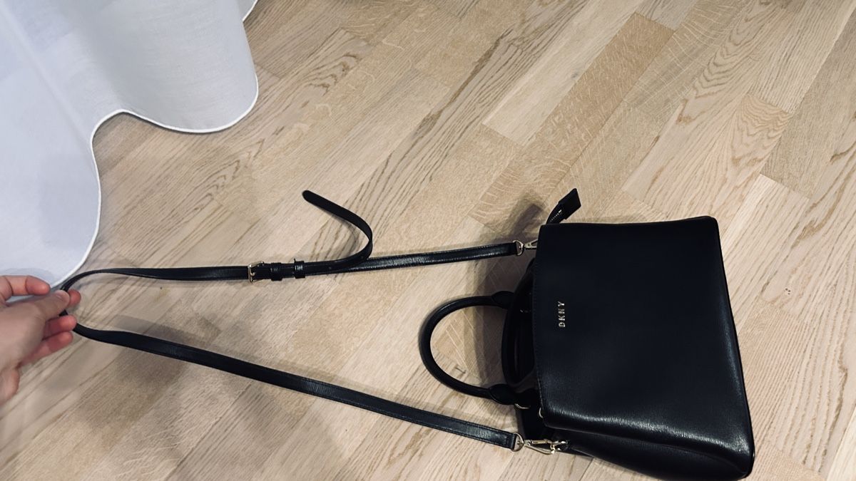 DKNY Borse da donna: DKNY Handtasche Schwarz – Usato da Pfäffikon ZH venduto da ers_w9mn 1