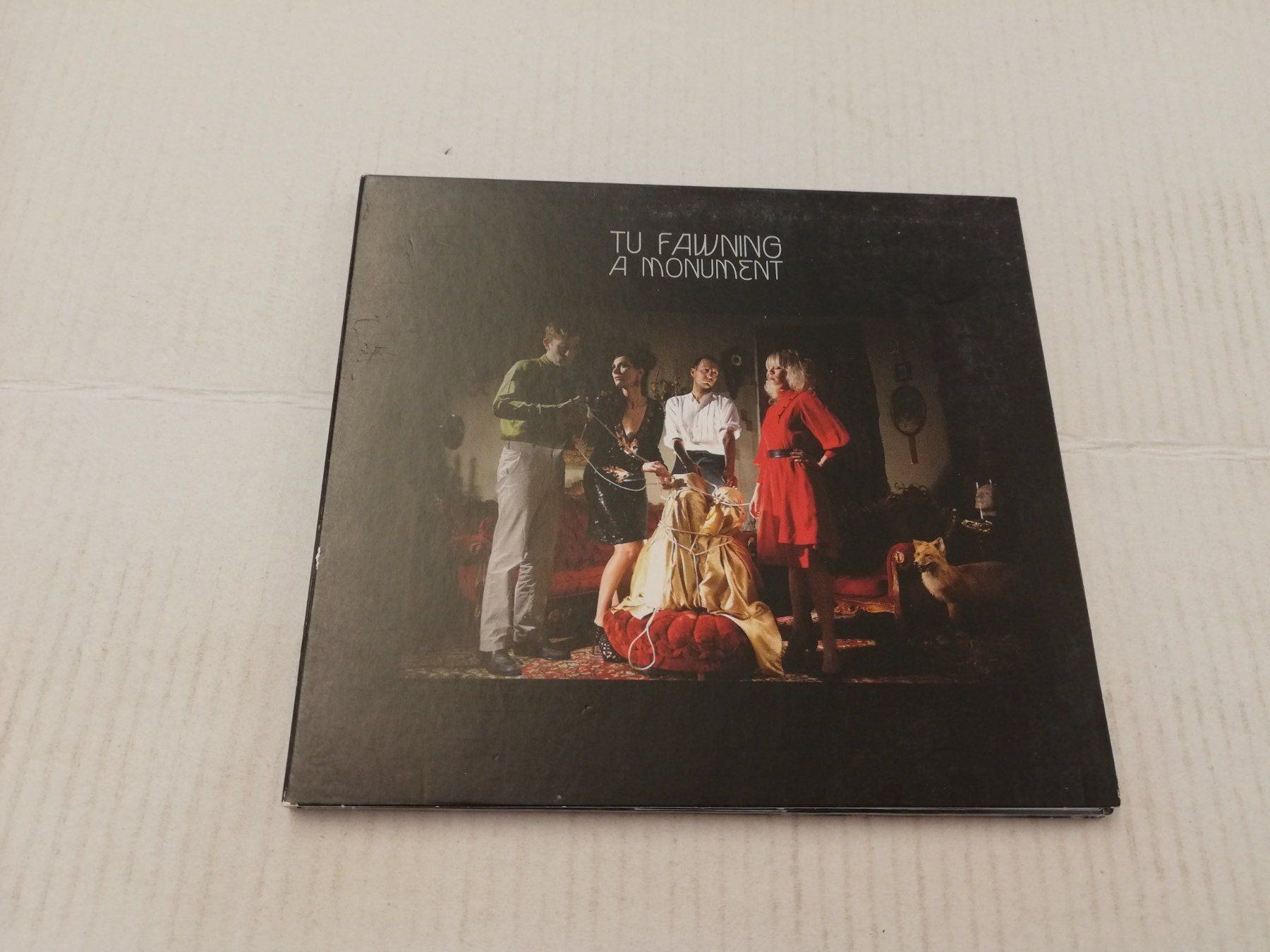 CD: TU FAWNING - A MONUMENT – Usato da Bern venduto da Vinylsound.ch