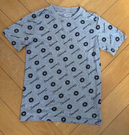 T-shirt Converse taille L (12-13 ans), parfait état.