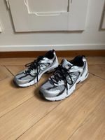 NEW BALANCE 530 Sneaker grau-weiss-schwarz 43