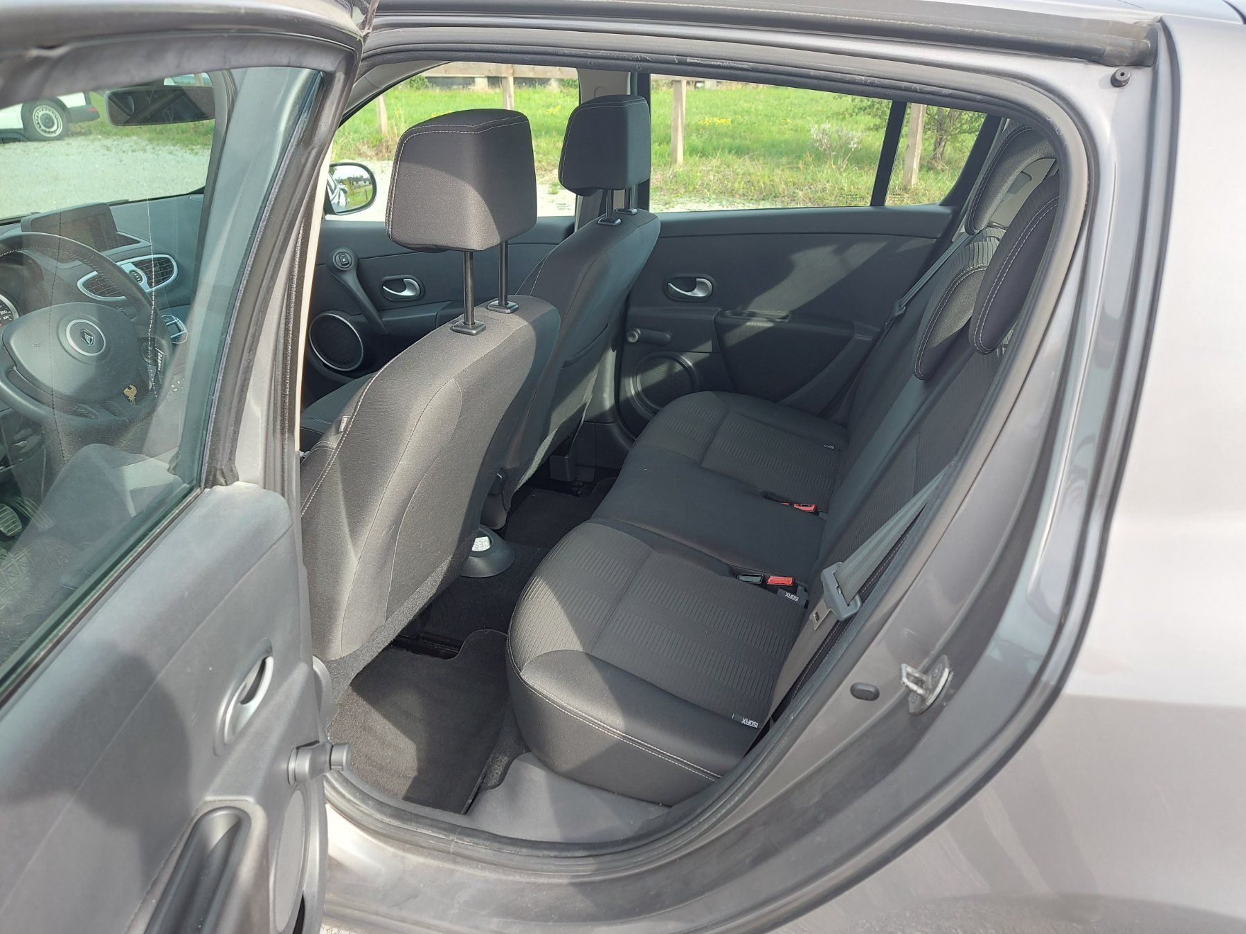 Renault Automobili: Renault Clio tce mit MFK für EXPORT oder Winterauto – Usato da Bichwil venduto da pep_l82m 6