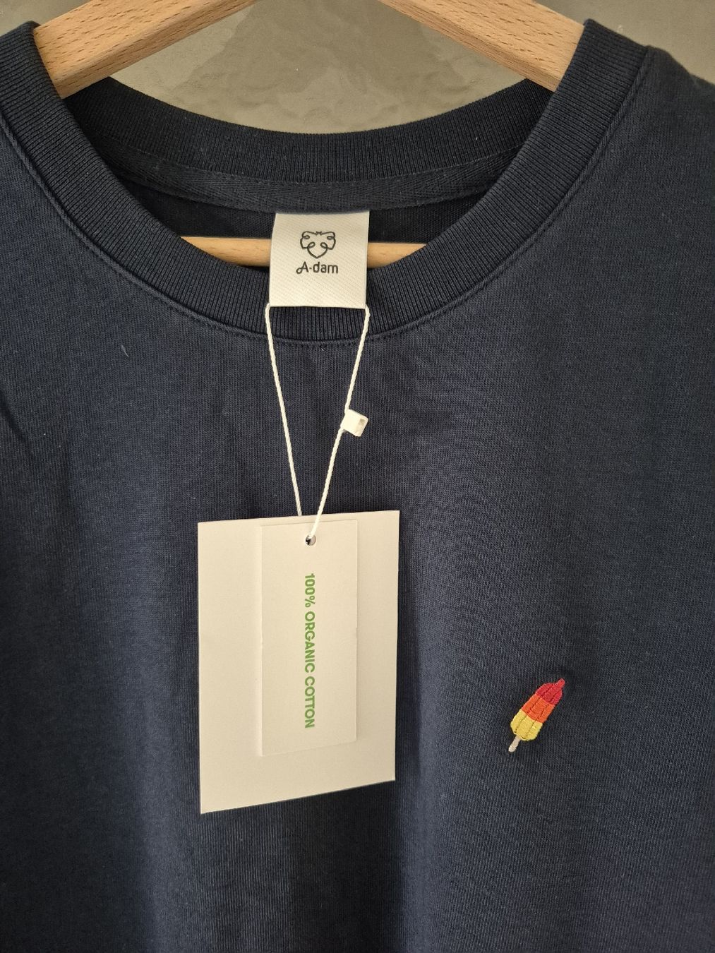 T-shirt: T-shirt navy A-dam M – Nuovo (secondo la descrizione) da Lausanne venduto da claire1401 1