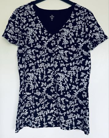 T-Shirt C&A schwarz-weisses Blattmuster, V-Auschnitt, M, NEU