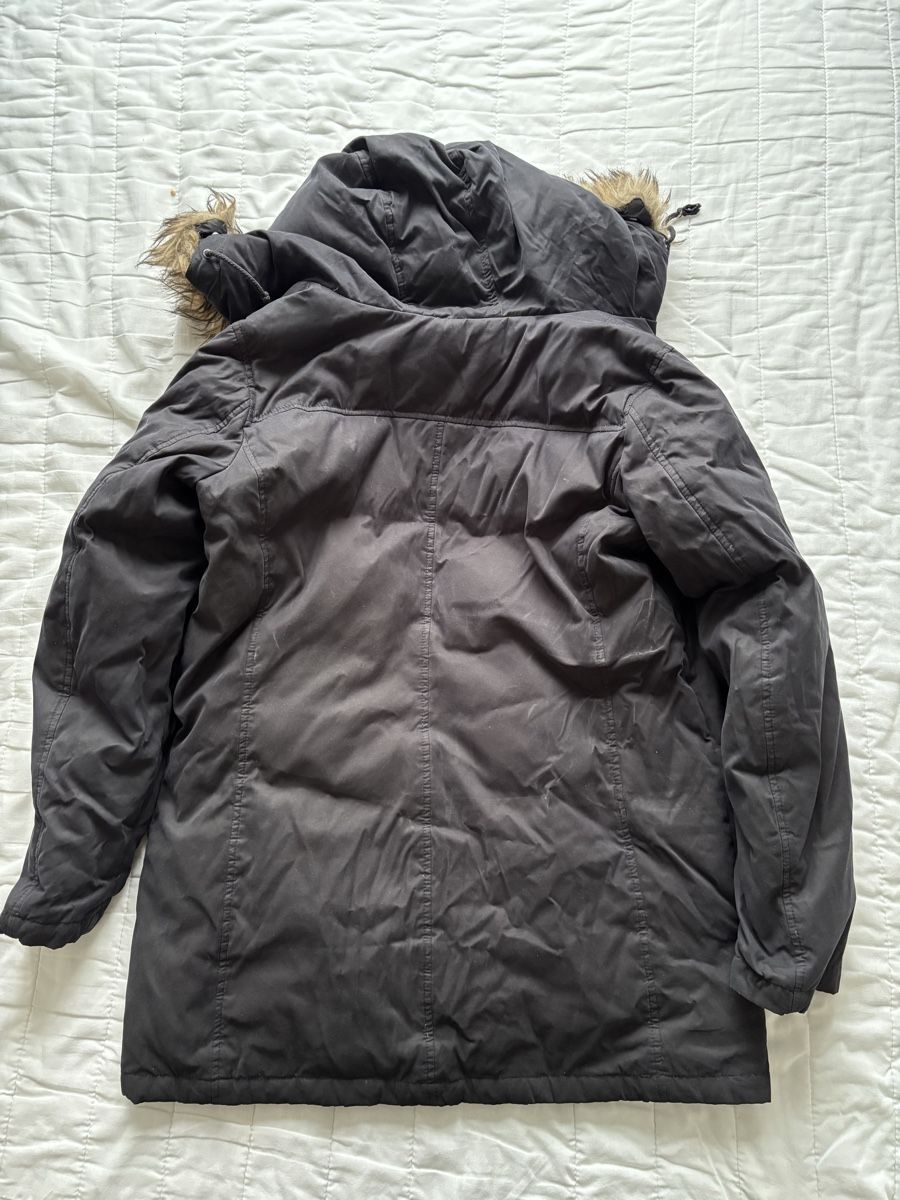 Benetton Jacken: Benetton Daunenjacke Gr EU 38-40 / M – Gebraucht aus Zürich von Agata654 2