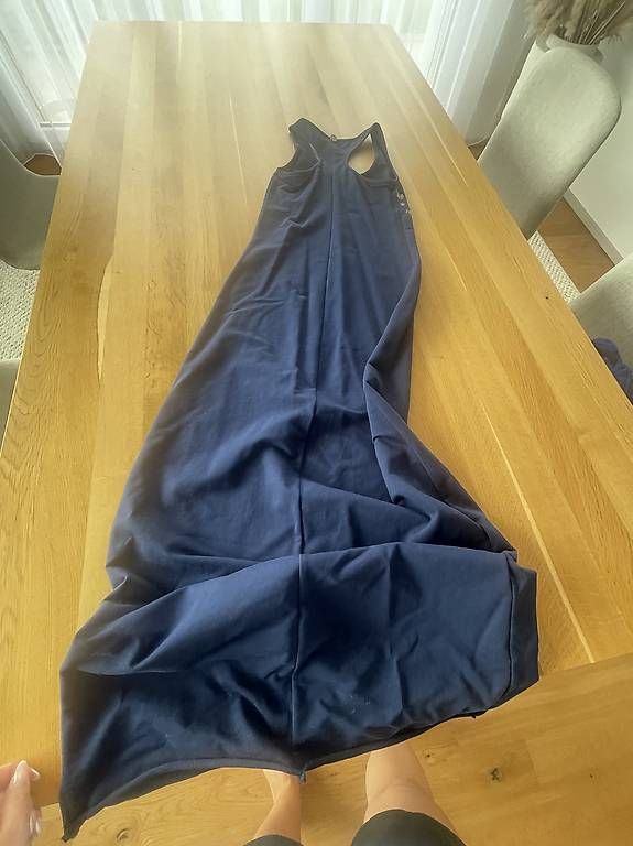 Kleider: Met Kleid  – Gebraucht aus Emmenbrücke von sim_gt9g 3