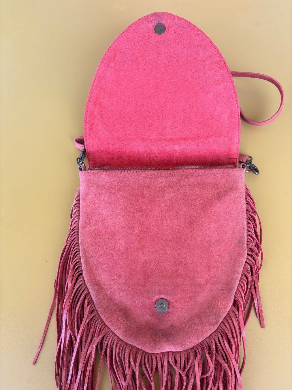 Taschen: Rote Ledertasche im Boho Stil mit Fransen – Gebraucht aus Zürich von missmodernage 4