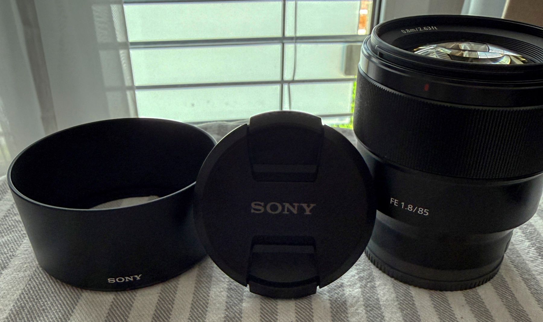 Sony Obiettivi: Sony Objektiv FE 85mm/f1.8 – Usato da Meisterschwanden venduto da jpm2000