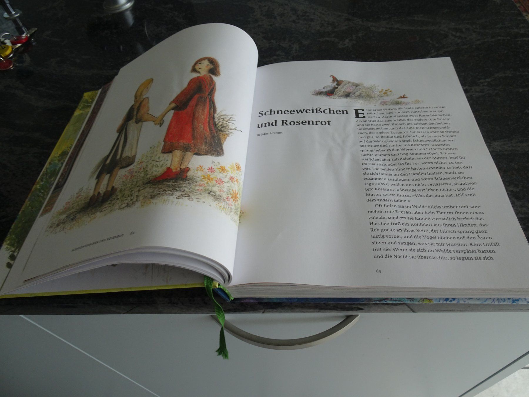 Bücher: Bernadette Märchenbuch, wunderschön illustriert – Neu und originalverpackt aus Zürich von Roulet 4